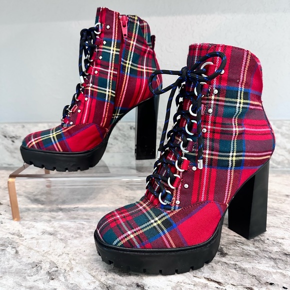 Gianni Bini Ambelynn Plaid Heeled Hiker Lug Sole Combat Booties Size 6 - Picture 4 of 12